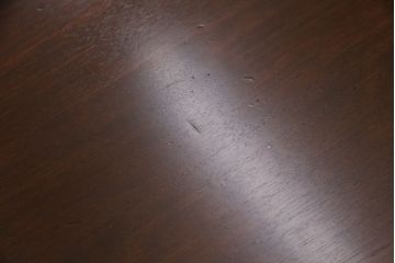 ヴィンテージ家具　松本民芸家具　深みのある色合いとシンプルなデザインがモダンな空間を演出するダイニングテーブル(2人掛け、作業台、ビンテージ)(R-051264)