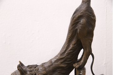 ヴィンテージ照明　ブロンズ製　ステンドグラスと猫のデザインが魅惑的な雰囲気を醸し出すスタンドライト(デスクスタンド、卓上照明、ビンテージ)(R-051268)