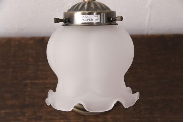 中古　可憐な佇まいがお洒落な空間づくりに活躍するテーブルランプ(テーブルスタンド、照明、スタンドライト)(R-051269)