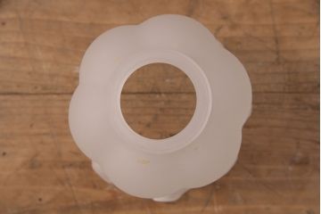 中古　可憐な佇まいがお洒落な空間づくりに活躍するテーブルランプ(テーブルスタンド、照明、スタンドライト)(R-051269)