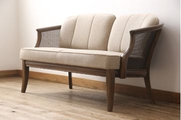 中古　美品　カリモク家具　domani(ドマーニ)　落ち着いた空間づくりにおすすめ!涼しげな佇まいのラブシート(ラブソファ、2人掛けソファ)(R-051270)