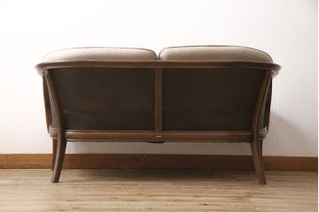 中古　美品　カリモク家具　domani(ドマーニ)　落ち着いた空間づくりにおすすめ!涼しげな佇まいのラブシート(ラブソファ、2人掛けソファ)(R-051270)