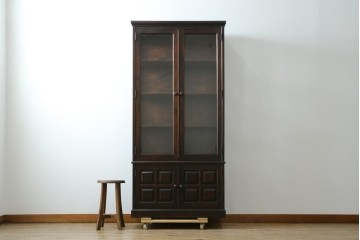 中古　希少な廃盤品!!　北海道民芸家具　OM158　落ち着きのある上品な空間づくりにおすすめの飾り棚　(R-051274)