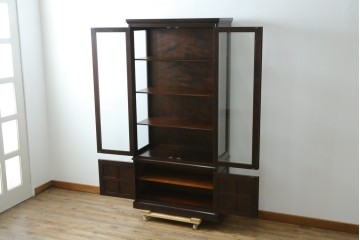 中古　希少な廃盤品!!　北海道民芸家具　OM158　落ち着きのある上品な空間づくりにおすすめの飾り棚　(R-051274)