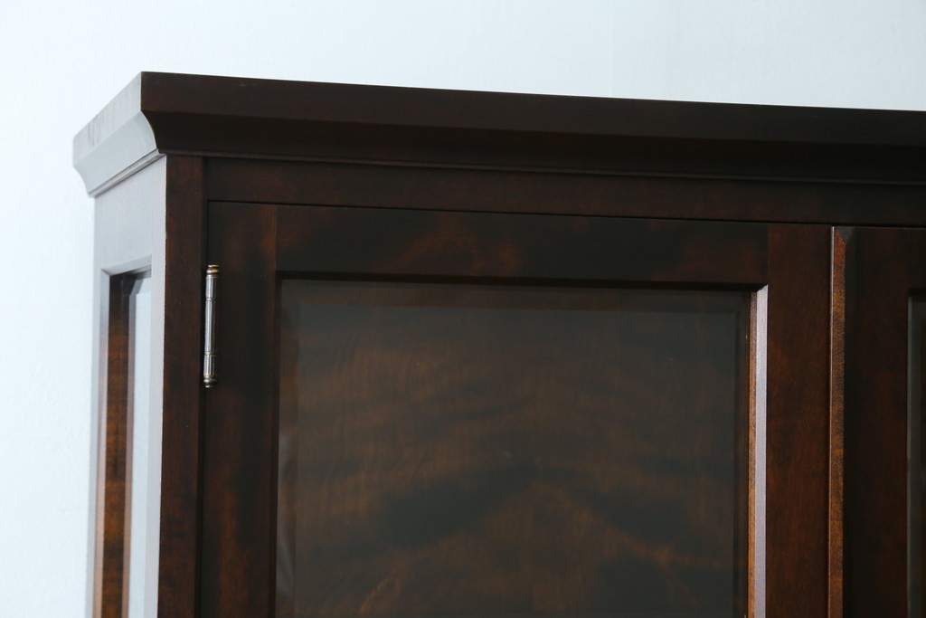 中古　希少な廃盤品!!　北海道民芸家具　OM158　落ち着きのある上品な空間づくりにおすすめの飾り棚　(R-051274)