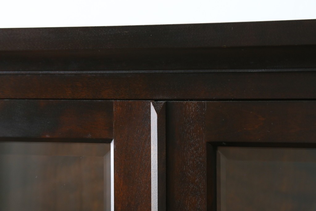 中古　希少な廃盤品!!　北海道民芸家具　OM158　落ち着きのある上品な空間づくりにおすすめの飾り棚　(R-051274)