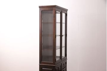中古　希少な廃盤品!!　北海道民芸家具　OM158　落ち着きのある上品な空間づくりにおすすめの飾り棚(収納棚、戸棚、キャビネット、陳列棚、店舗什器)(R-051274)