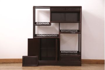 中古　美品　国産指物家具　漆塗りが美しい総シタン材製の飾り棚(茶棚、収納棚、戸棚)(R-051275)