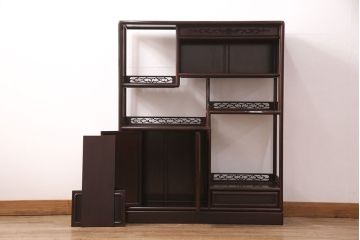 中古　美品　国産指物家具　漆塗りが美しい総シタン材製の飾り棚(茶棚、収納棚、戸棚)(R-051275)
