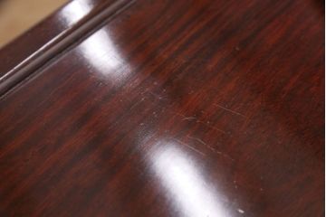 中古　美品　国産指物家具　漆塗りが美しい総シタン材製の飾り棚(茶棚、収納棚、戸棚)(R-051275)