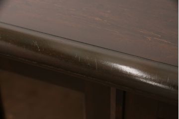 中古　北海道民芸家具　クラシカルな雰囲気が魅力!落ち着きのある空間づくりにおすすめのサイドボード(キャビネット、収納棚、リビングボード)(R-051278)