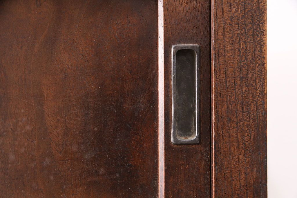 アンティーク家具　昭和初期　前面ケヤキ材　木の温もりそのままに、和の趣あふれる関東水屋箪笥(重ね箪笥、収納棚、食器棚、戸棚、キャビネット)(R-051280)