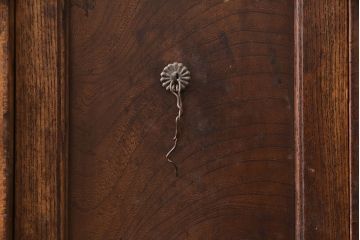 アンティーク家具　昭和初期　前面ケヤキ材　木の温もりそのままに、和の趣あふれる関東水屋箪笥(重ね箪笥、収納棚、食器棚、戸棚、キャビネット)(R-051280)