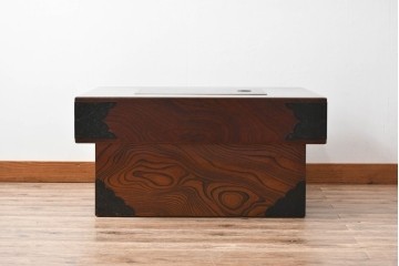 中古　民芸家具　美しい杢目と上品な金具が魅力の角火鉢(関西火鉢)(R-051284)