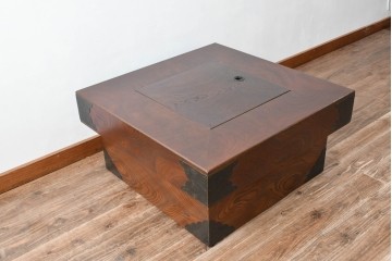 中古　民芸家具　美しい杢目と上品な金具が魅力の角火鉢(関西火鉢)(R-051284)