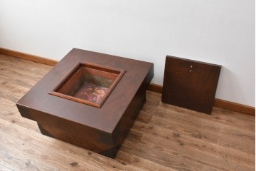中古　民芸家具　美しい杢目と上品な金具が魅力の角火鉢(関西火鉢)(R-051284)