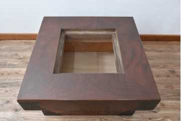 中古　民芸家具　美しい杢目と上品な金具が魅力の角火鉢(関西火鉢)(R-051284)