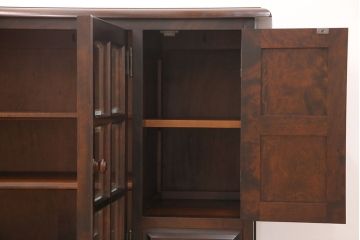 中古　北海道民芸家具　クラシカルな雰囲気が魅力!落ち着きのある空間づくりにおすすめのサイドボード(サイドキャビネット、リビングボード、収納棚)(R-051285)