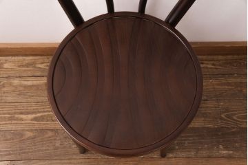 中古　美品　IDC大塚家具取扱い　秋田木工 お洒落な空間づくりに活躍するベントウッドチェア(バルーンバック、ダイニングチェア、イス)(R-051286)