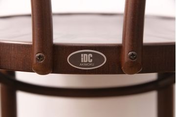 中古　美品　IDC大塚家具取扱い　秋田木工 お洒落な空間づくりに活躍するベントウッドチェア(バルーンバック、ダイニングチェア、イス)(R-051286)