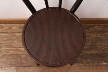 中古　美品　IDC大塚家具取扱い　秋田木工 お洒落な空間づくりに活躍するベントウッドチェア(バルーンバック、ダイニングチェア、イス)(R-051287)