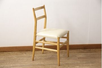中古　Cassina(カッシーナ)　GIO PONTI(ジオ・ポンティ)　646　本革　アッシュ材　ナチュラルテイストの空間づくりにおすすめのアームレスチェア(椅子、ダイニングチェア)(R-051288)