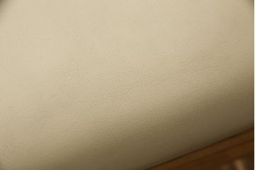 中古　Cassina(カッシーナ)　GIO PONTI(ジオ・ポンティ)　646　本革　アッシュ材　ナチュラルテイストの空間づくりにおすすめのアームレスチェア(椅子、ダイニングチェア)(R-051288)