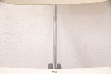ヴィンテージ家具　ジャパンビンテージ　チトセ(Chitose)　ホワイトのペイントがスタイリッシュな雰囲気を醸しだすデスクチェア(回転チェア、板座チェア)(R-051289)