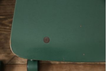 ヴィンテージ家具　デンマークビンテージ　メンズライクな空間づくりにおすすめ!グリーンカラーが魅力のデスクチェア2脚セット(回転チェア、板座チェア)(R-051290)