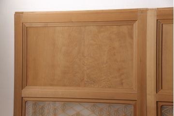 和製アンティーク　秋田杉一枚板　麻の葉・胡麻・桜亀甲の3種類の組子入り　美しいガラス帯戸4枚セット(建具、引き戸)(R-051297)