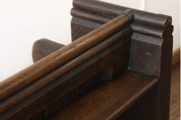 イギリスアンティーク　オーク材　使い込まれた風合いが味わい深いチャーチベンチ(長椅子、木製ベンチ)(R-051299)