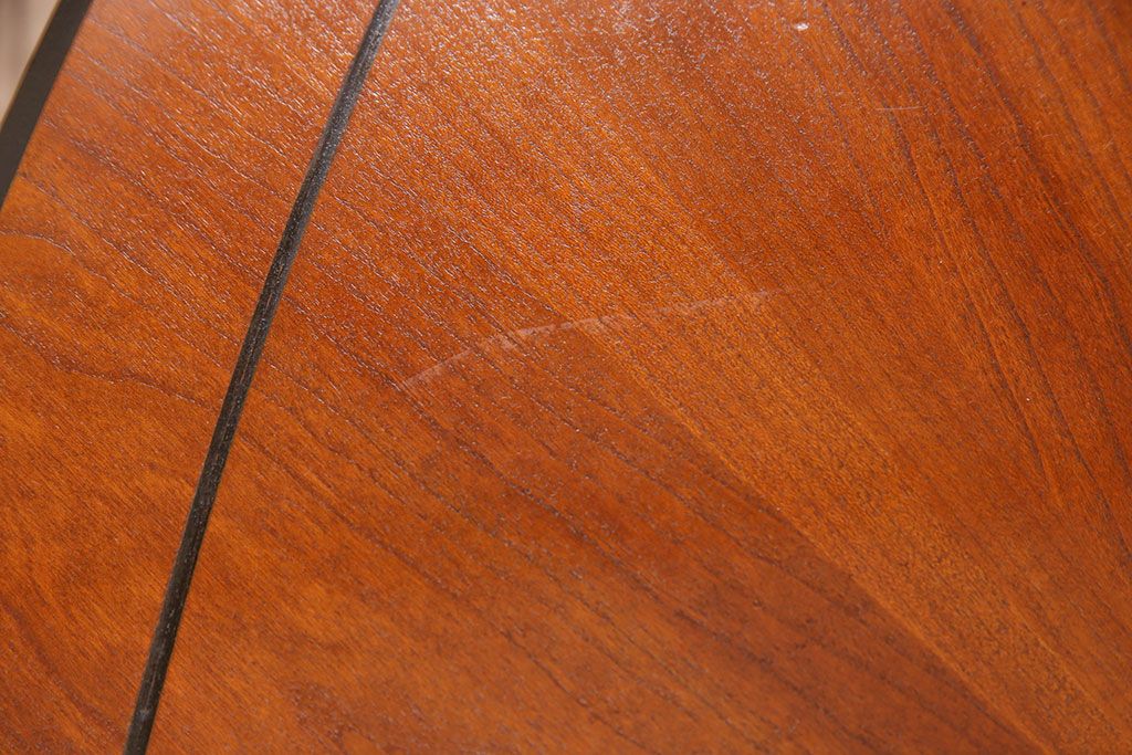 中古　アメリカ家具　LANE(レーン)　個性的なデザインが魅力的なセンターテーブル(リビングテーブル、コーヒーテーブル)(R-051301)