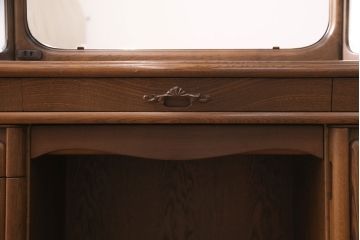 中古　松永工房　ゆるやかなカーブを描くデザインがエレガントな印象を醸し出すドレッサー&チェアセット(鏡台、スツール)(R-051305)