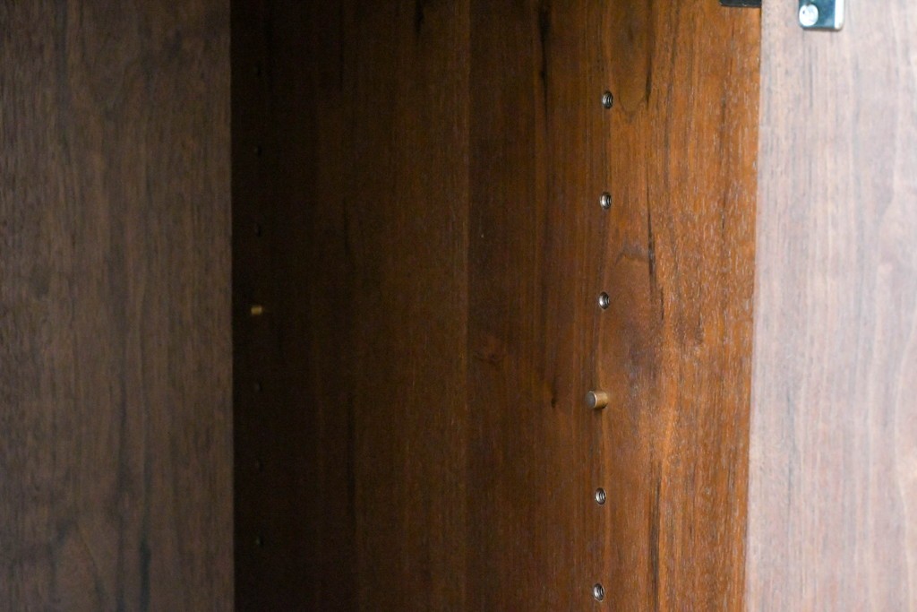 中古　美品　リアルスタイル製(Real Style)　ウォールナット材　シンプルで取り入れやすいキッチンカウンターボード(収納棚、戸棚)(R-051306)