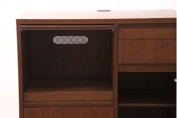 中古　美品　リアルスタイル製(Real Style)　ウォールナット材　シンプルで取り入れやすいキッチンカウンターボード(収納棚、戸棚)(R-051306)
