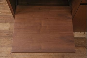中古　美品　リアルスタイル製(Real Style)　ウォールナット材　シンプルで取り入れやすいキッチンカウンターボード(収納棚、戸棚)(R-051306)