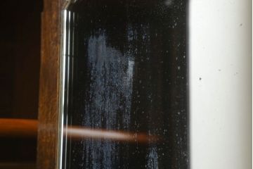イギリスアンティーク　オーク材　脚の付いたデザインが魅力を高めるヘキサゴンワードローブ(洋服タンス、衣装箪笥)(R-051308)