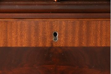 イギリスアンティーク　マホガニー材　高級感のある佇まいが魅力のレザートップのビューローブックケース(本箱、キャビネット、ワークデスク、在宅ワーク、在宅用)(R-051309)