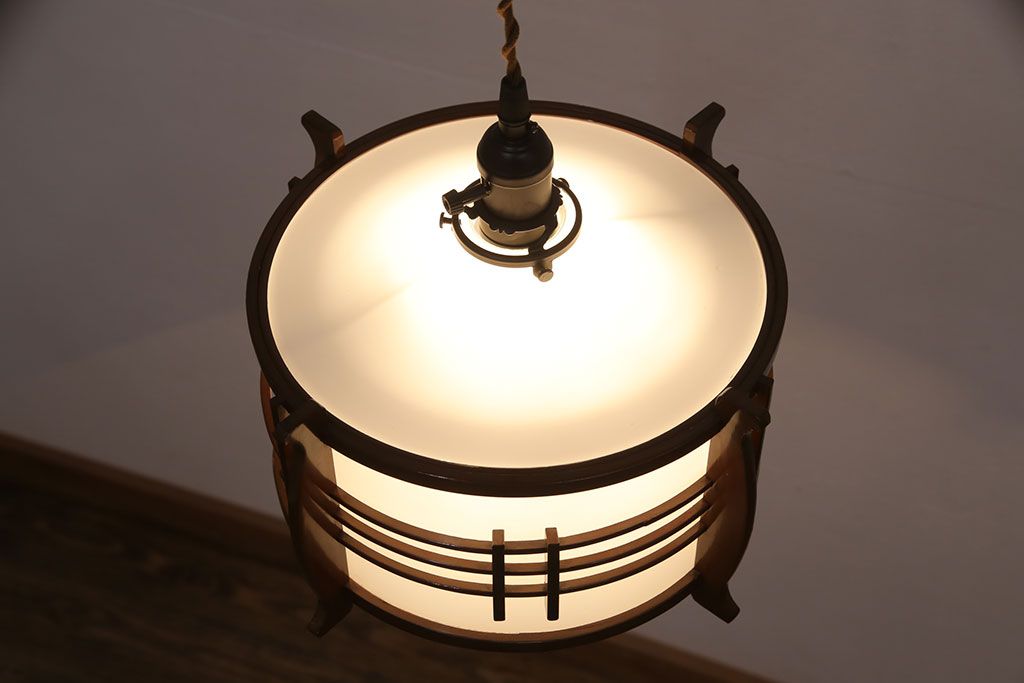 アンティーク照明　和の趣を高める木製フレームが素敵なペンダントライト(天井照明、吊り下げ照明)(R-051312)