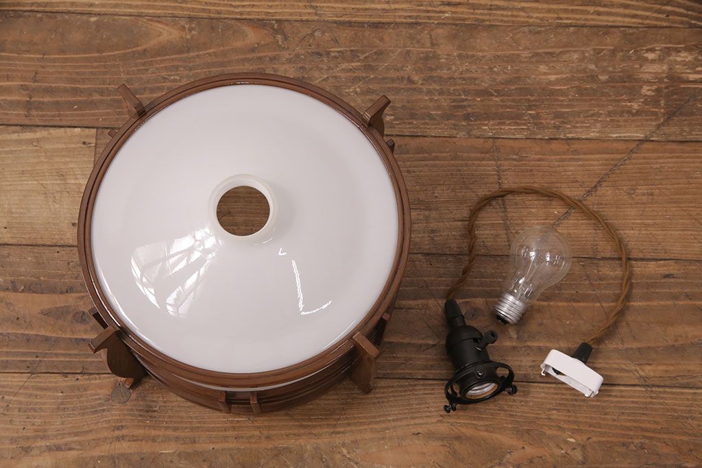 アンティーク照明　和の趣を高める木製フレームが素敵なペンダントライト(天井照明、吊り下げ照明)(R-051312)