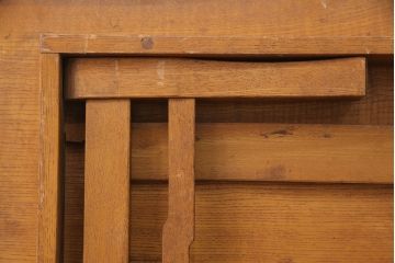 アンティーク家具　昭和レトロ　栓材　木の温もりを感じる風合いが魅力の折り畳みちゃぶ台(座卓、ローテーブル)(R-051324)