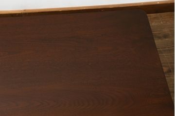 和製アンティーク　天板ケヤキ材　赤みがかった色合いが温かい空間を演出する大振りな角型ちゃぶ台(ローテーブル、座卓)(R-051327)