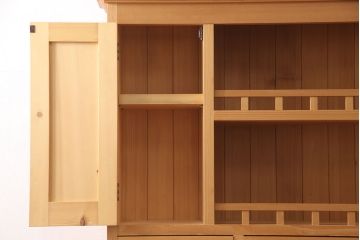 中古　北海道・銭函工房　パイン材の温かい雰囲気が魅力的なカップボード(食器棚、キャビネット、オープンラック、収納棚)(定価約30万円)(R-051329)