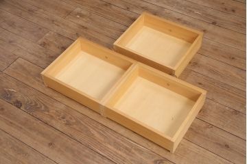 中古　北海道・銭函工房　パイン材の温かい雰囲気が魅力的なカップボード(食器棚、キャビネット、オープンラック、収納棚)(定価約30万円)(R-051329)