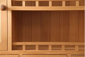 中古　北海道・銭函工房　パイン材の温かい雰囲気が魅力的なカップボード(食器棚、キャビネット、オープンラック、収納棚)(定価約30万円)(R-051329)