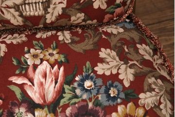 中古　美品　ERCOL(アーコール)　優雅でクラシカルな雰囲気を高める3人掛けソファ(アームソファ、3Pソファ、三人掛け)(R-051333)