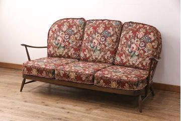 中古　美品　ERCOL(アーコール)　優雅でクラシカルな雰囲気を高める3人掛けソファ(アームソファ、3Pソファ、三人掛け)(R-051333)
