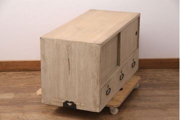 アンティーク家具　昭和初期　明るい色味で上品な雰囲気を醸しだす桐箪笥ローボード(リビングボード、収納棚、テレビ台、テレビボード、桐たんす)(R-051340)