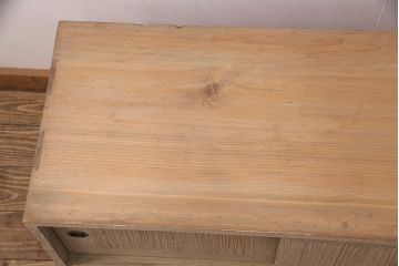 アンティーク家具　昭和初期　明るい色味で上品な雰囲気を醸しだす桐箪笥ローボード(リビングボード、収納棚、テレビ台、テレビボード、桐たんす)(R-051340)