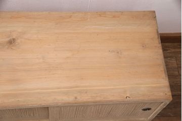 アンティーク家具　昭和初期　明るい色味で上品な雰囲気を醸しだす桐箪笥ローボード(リビングボード、収納棚、テレビ台、テレビボード、桐たんす)(R-051340)